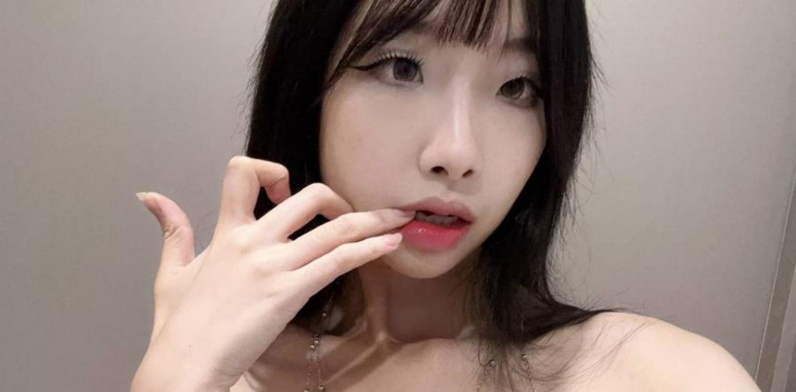 推特反差巨乳女大triffiy酒店浴室自慰定制视频 黑丝巨乳户外勾引啪啪高潮喷水