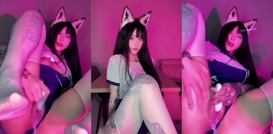 推特福利姬九条南无 猫耳炮机自慰视频曝光！高颜值符文战士肥鲍被炮机干得白浆狂流！