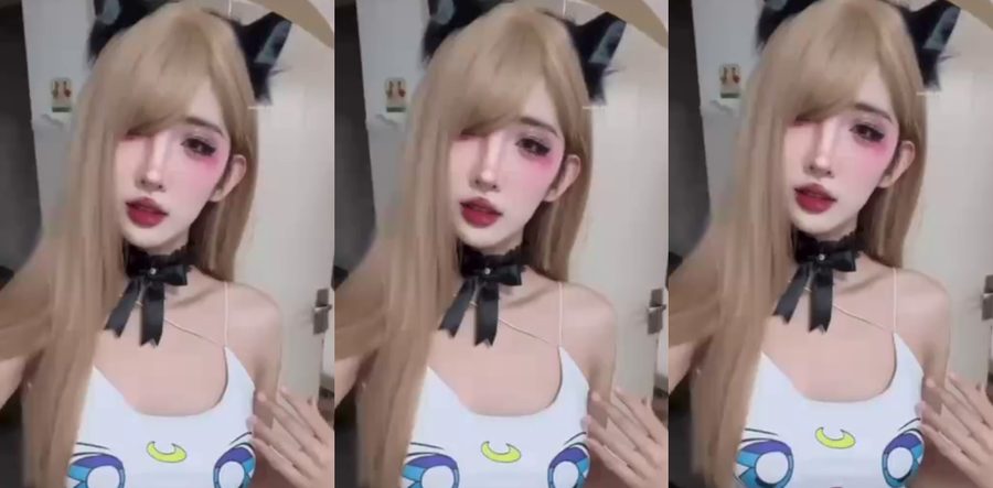 抖音网红行简塌房，反差母狗裸舞自慰雪白巨乳肥臀疯狂扭动，猛抠喷水高潮视频曝光