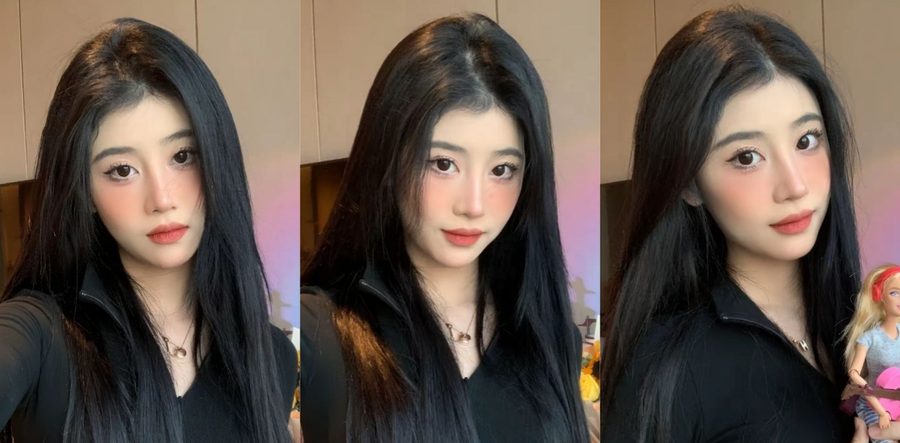 云南昆明反差女陈佳鑫 穿黑色紧身皮衣戴项圈跪地口交 转场床上全裸被掐脖抽插高潮