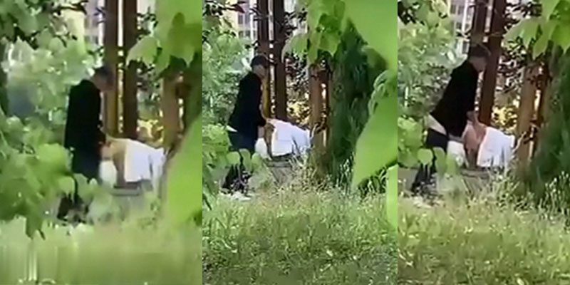 春季野外中年夫妻野战事件，熟透丰腴身材高撅肥臀草地被老公狂野撞击啪啪响彻林间，视频全网疯传